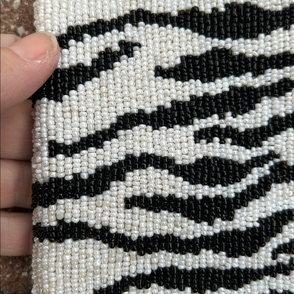 NWT - CHRISTIANA Mini Crossbody Zebra Beaded Bag - Picture 3 of 12